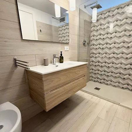 Castelnuovo * Castelnuovo Magra