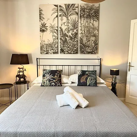 Castelnuovo Apartment *