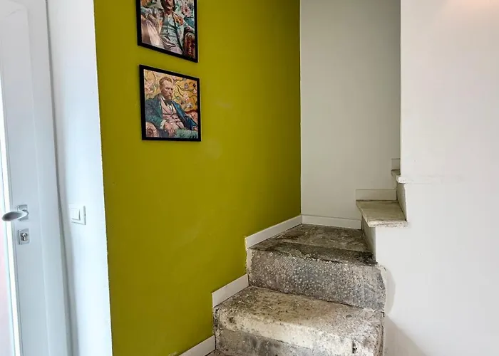 Castelnuovo 카스텔누보디마르가